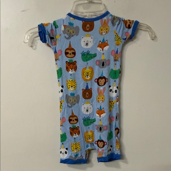 Little Sleepies Blue Romper with Animal Prints nwot - Picture 3 of 3